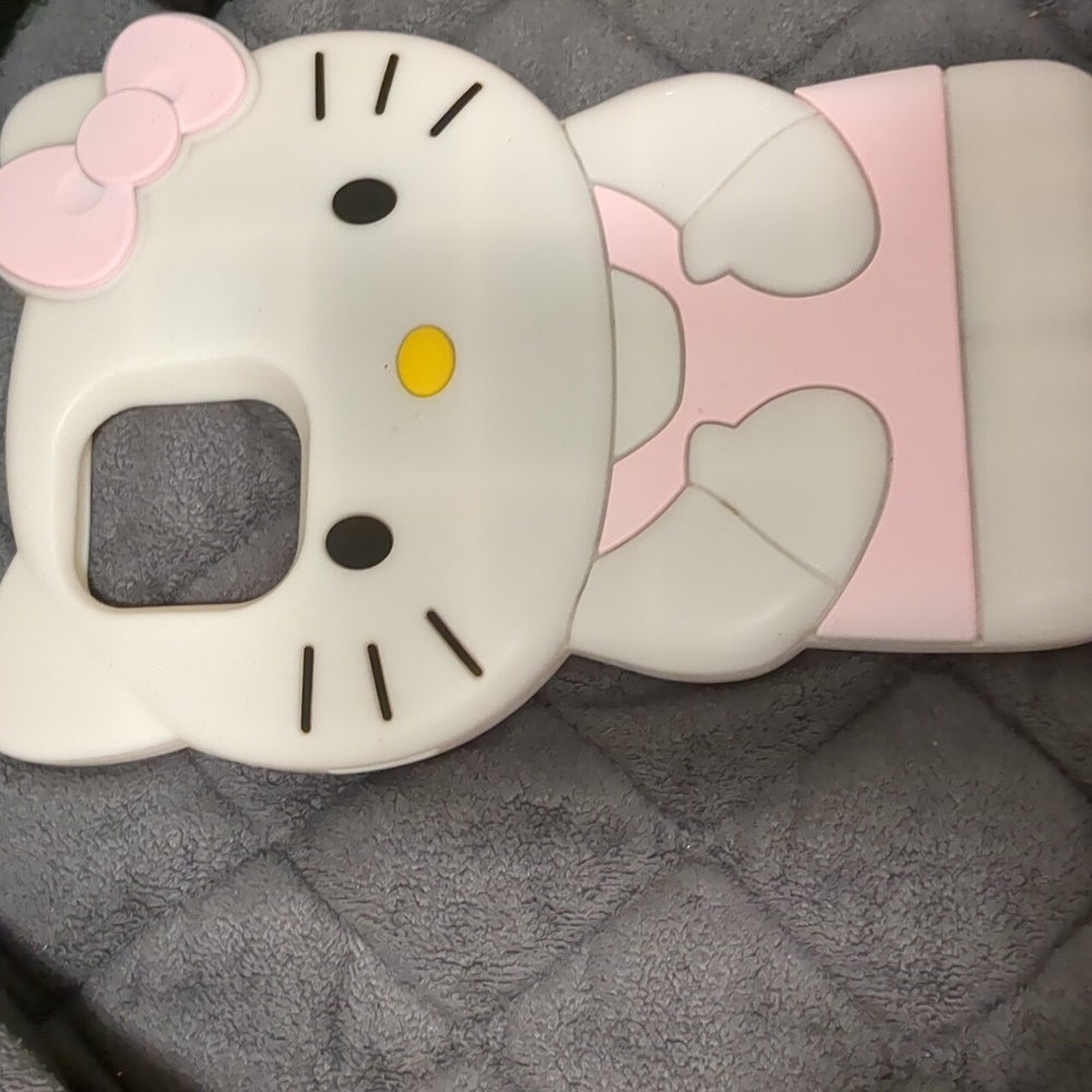 Hello kitty iPhone 12 pro max